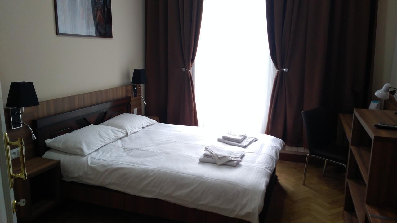 Hotel Nice Tiflis Dış mekan fotoğraf